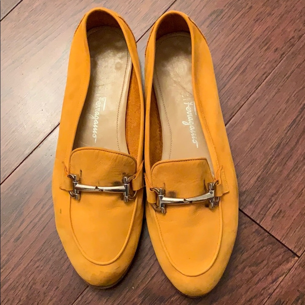 Authentic Loafer shoes size 7.5 in good condition